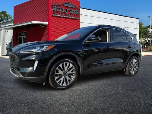 2022 Ford Escape Titanium