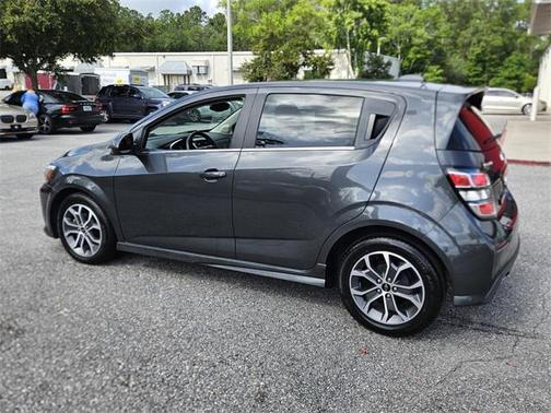 2020 Chevrolet Sonic FWD Hatchback LT 5-Door