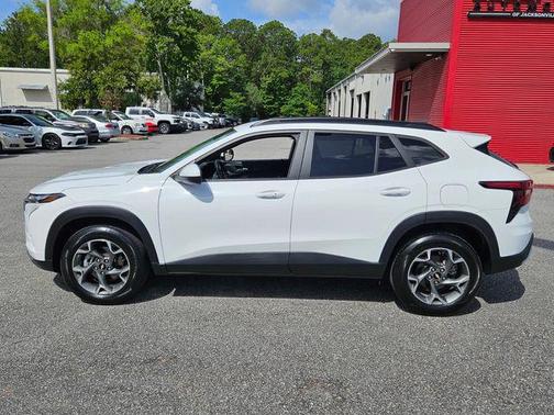 2024 Chevrolet Trax LT