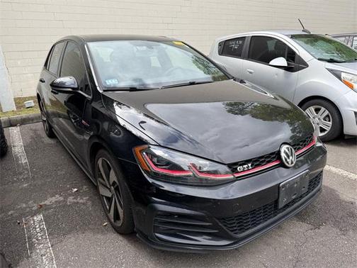 2018 Volkswagen Golf GTI 2.0T S 4-Door