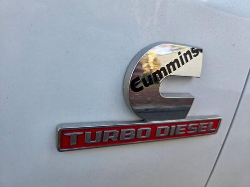 2022 RAM 2500 Tradesman Crew Cab 4x2 6'4' Box