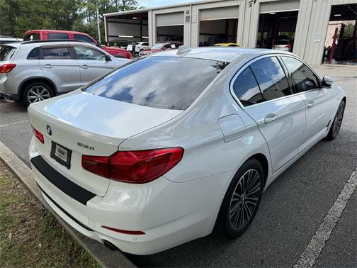 2017 BMW 530 530i