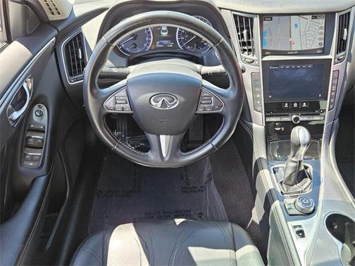 2015 INFINITI Q50 Base