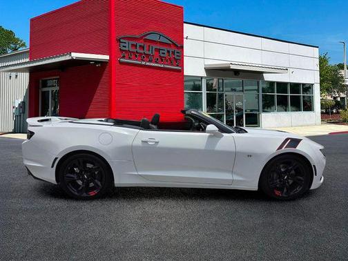 Summit White 2019 Chevrolet Camaro 2SS