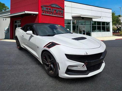 Summit White 2019 Chevrolet Camaro 2SS