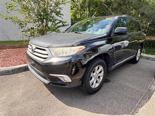 2013 Toyota Highlander SE