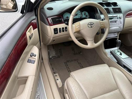 2005 Toyota Camry Solara SLE V6