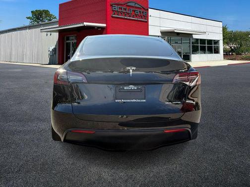 2024 Tesla Model Y Long Range Dual Motor All-Wheel Drive