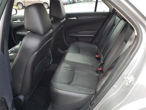 2018 Chrysler 300 Limited