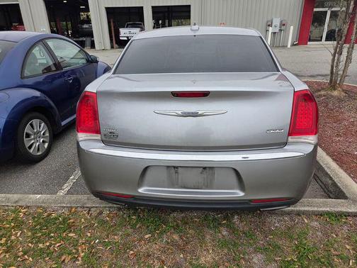 2018 Chrysler 300 Limited