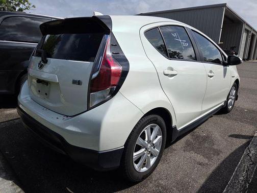 Moonglow 2017 Toyota Prius c Three