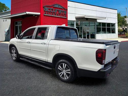 White Diamond Pearl 2017 Honda Ridgeline RTL-E