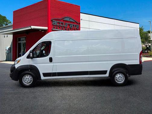Bright White Clearcoat 2023 RAM ProMaster 2500 High Roof