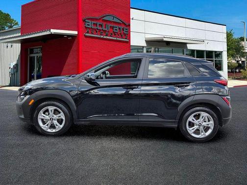 Abyss Black Pearl 2023 Hyundai KONA SEL