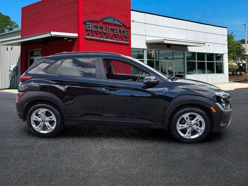 Abyss Black Pearl 2023 Hyundai KONA SEL