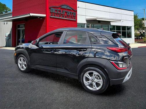 Abyss Black Pearl 2023 Hyundai KONA SEL