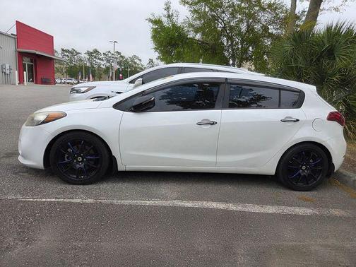 2016 Kia Forte SX