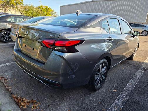 2022 Nissan Versa 1.6 SV