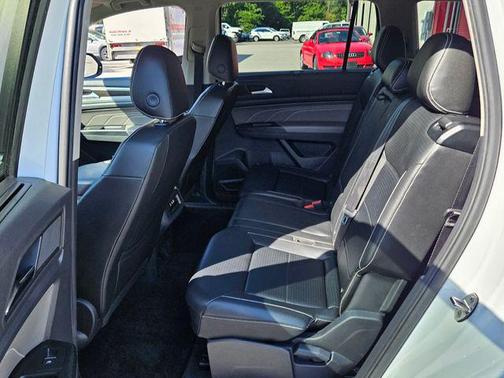 2021 Volkswagen Atlas 3.6L SE w/Technology