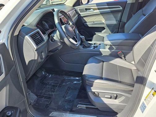 2021 Volkswagen Atlas 3.6L SE w/Technology