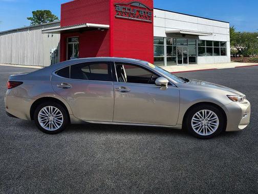 2017 Lexus ES 350 Base
