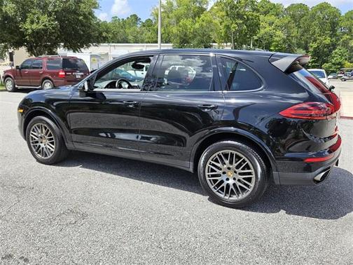 2017 Porsche Cayenne Platinum Edition
