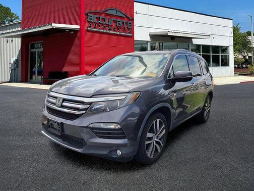 Dark Gray 2018 Honda Pilot Touring