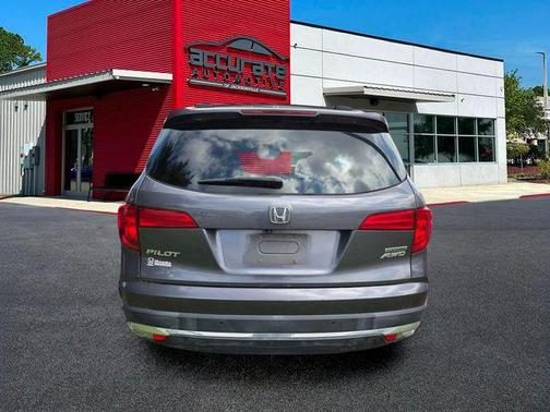 Dark Gray 2018 Honda Pilot Touring