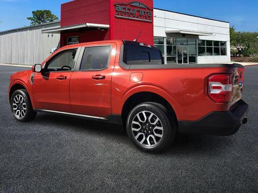 Hot Pepper Red Tinted Clearcoat Metallic 2022 Ford Maverick Lariat