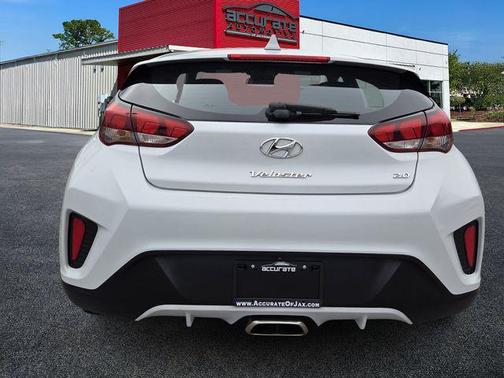 2020 Hyundai Veloster 2