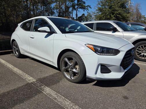 2020 Hyundai Veloster 2