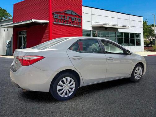 Classic Silver Metallic 2014 Toyota Corolla LE