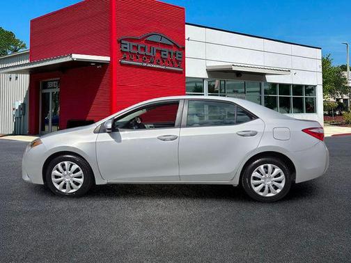 Classic Silver Metallic 2014 Toyota Corolla LE