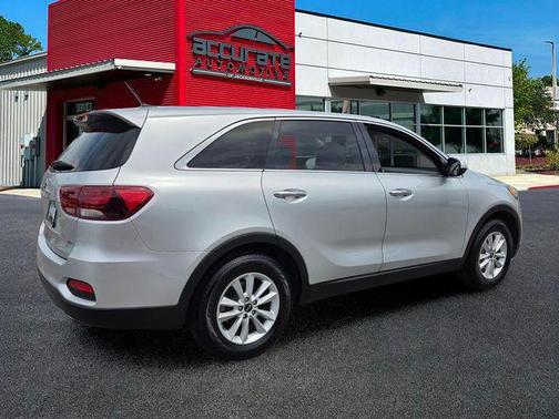 Sparkling Silver 2019 Kia Sorento L