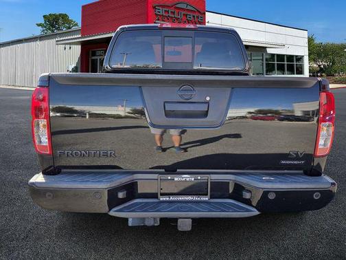 2021 Nissan Frontier SV