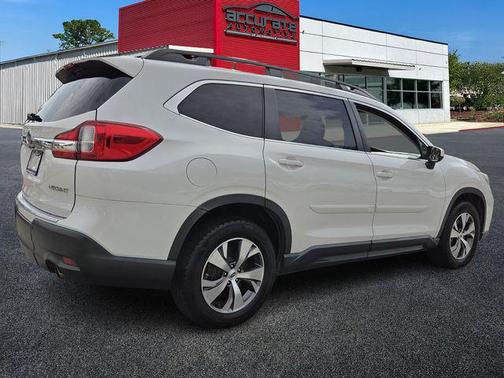 Crystal White Pearl 2021 Subaru Ascent Premium 7-Passenger