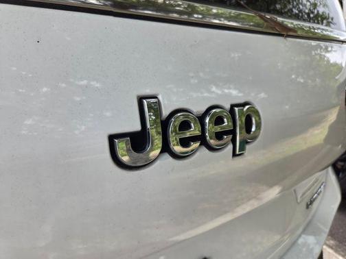 Bright White Clearcoat 2021 Jeep Grand Cherokee L Limited