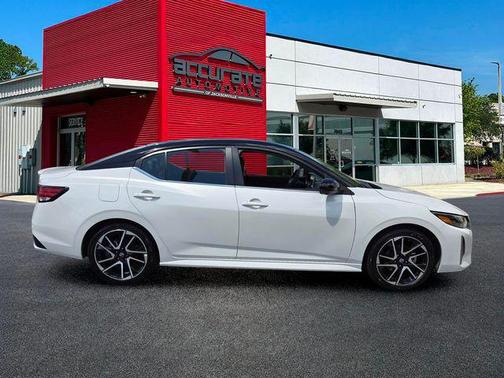 Aspen White/Super Black 2025 Nissan Sentra SR