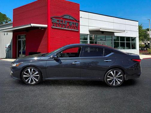 Storm Blue Metallic 2020 Nissan Altima Platinum FWD