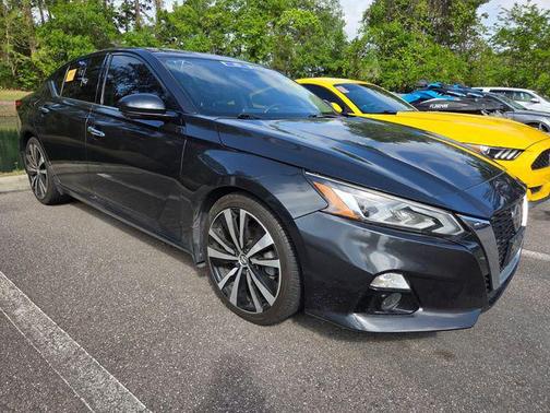 2020 Nissan Altima Platinum FWD