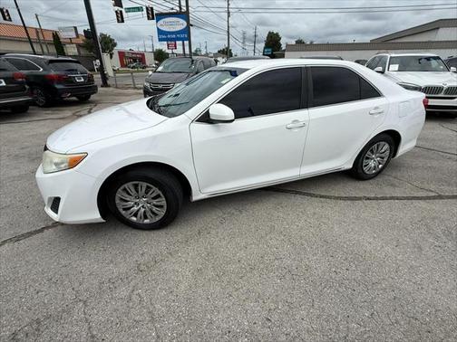 2014 Toyota Camry SE