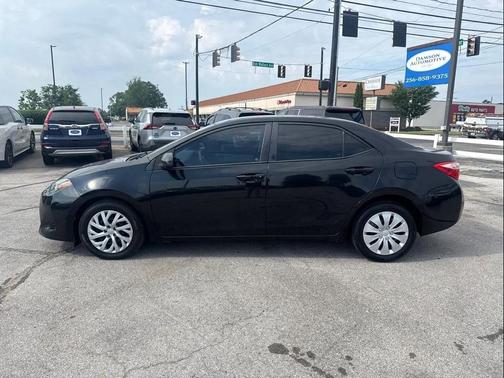 Black Sand Pearl 2017 Toyota Corolla LE