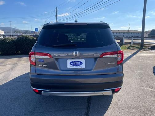 2019 Honda Pilot Touring 8-Passenger