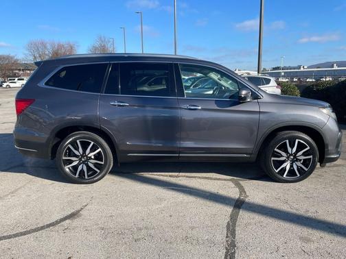 2019 Honda Pilot Touring 8-Passenger