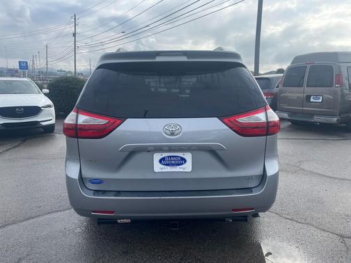 2015 Toyota Sienna XLE