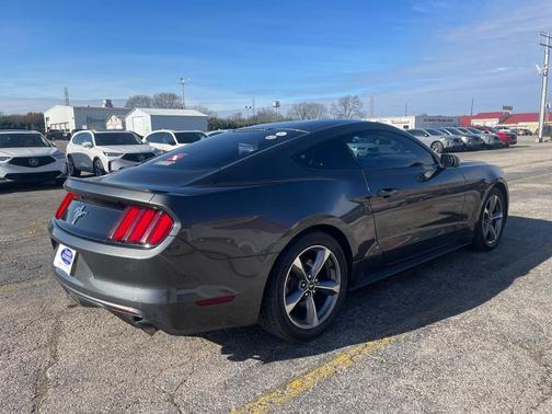 2016 Ford Mustang V6