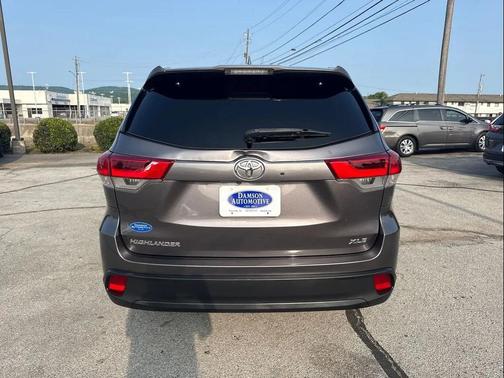 Predawn Gray Mica 2019 Toyota Highlander XLE