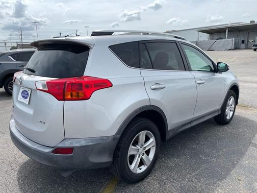 Classic Silver Metallic 2013 Toyota RAV4 XLE