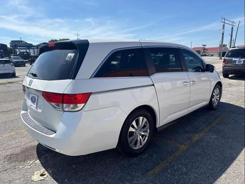 White Diamond Pearl 2016 Honda Odyssey EX-L