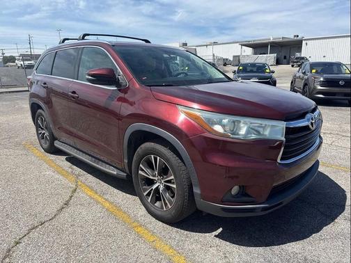 Ooh La La Rouge Mica 2016 Toyota Highlander XLE